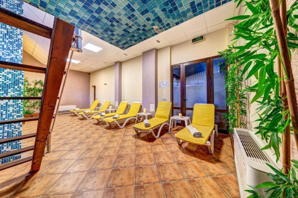 N.Joy Holiday Apartment 534 By Oak Residence Смолян Екстериор снимка